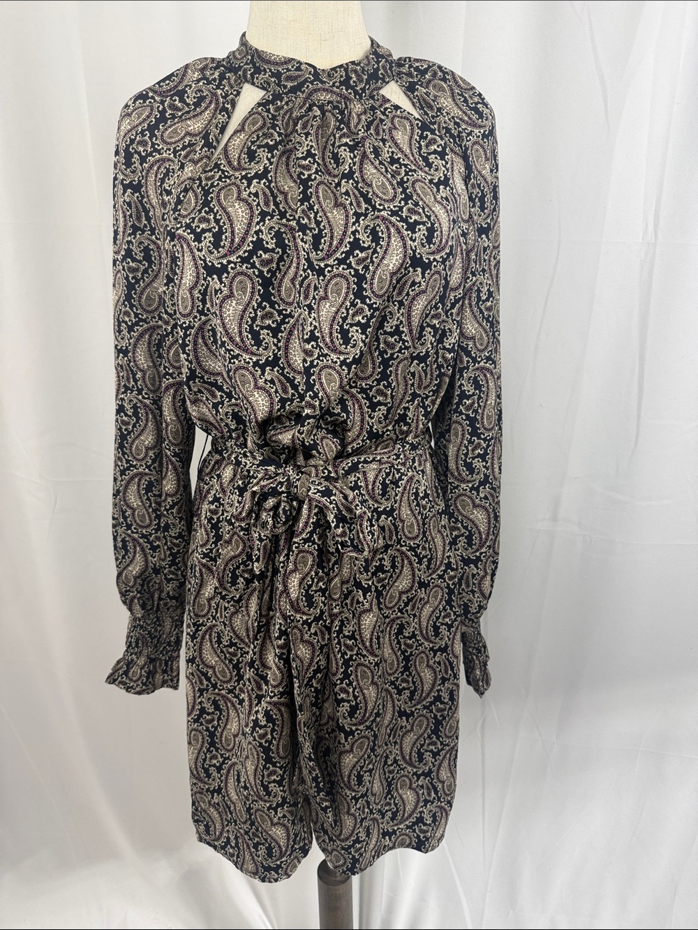 Banana Republic Black and Cream Paisley Tie-Waist Long Sleeve Dress